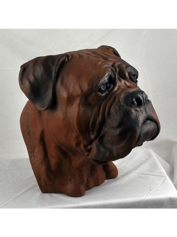 Bullmastiff-figurin målad